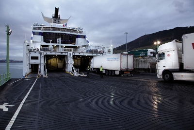 Brittany Ferries-ek kamioi gidaridunentzako zerbitzu bat hasi du Poole-rekin