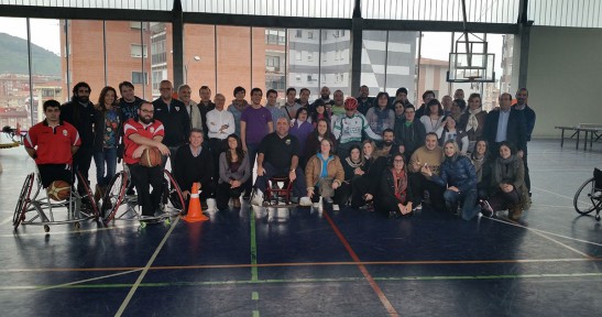 Volunteers from Bilbao Port Authority share a day with the disabled