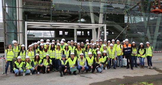 Visita de estudiantes de ingeniería de la UPV/EHU  a las obras de la estación marítima de cruceros