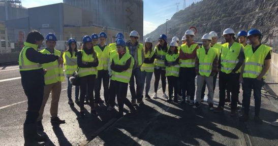 Alumnos de la Escuela de Ingeniería de Cantabria visitan  las obras del espigón central y la estabilización de  la antigua cantera del Puerto de Bilbao