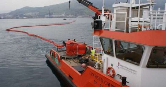 Mock marine anti-pollution drill carried out in Port of Bilbao