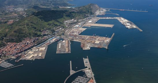 The Port of Bilbao presents itself as a hub for the import and export of fruit and vegetables