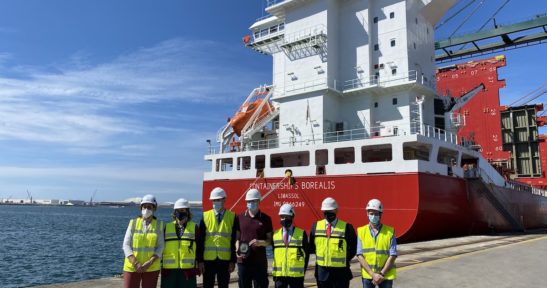 Containerships Borealis, Bilboko Portuan atrakatzen duen gas bidez bultzatutako lehen ontzia