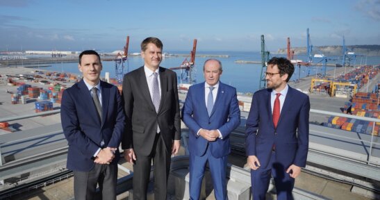 The UK Ambassador to Spain visits the port of Bilbao, the main maritime gateway to the United Kingdom