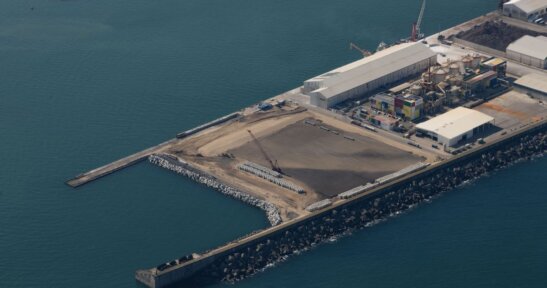 An extra 50,000 m² of land created in the Port of Bilbao through the extension works of the AZ-1 Dock